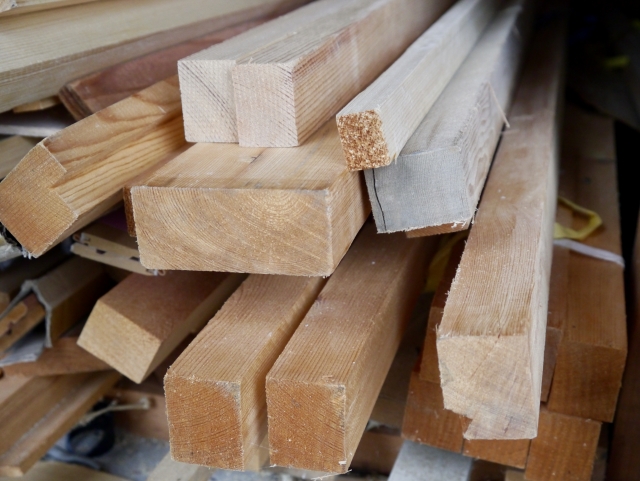 いろいろなサイズの木材