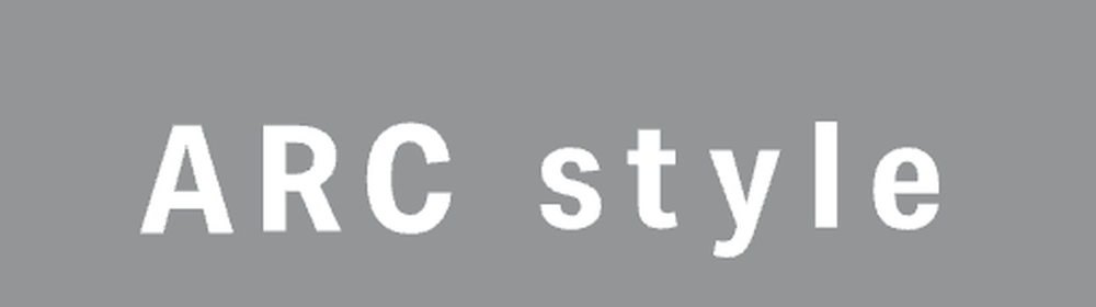 ARC styleのロゴ画像、グレーバックに白文字でブランド名が表示されたデザイン